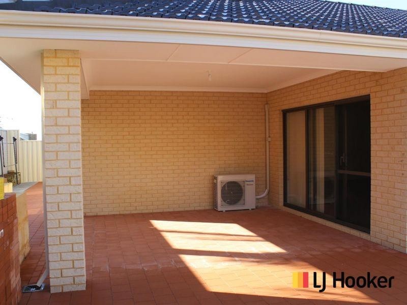 16 Rhodes Rise, Coogee WA 6166