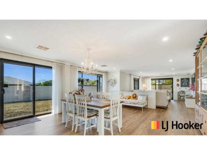 68 Sheffield Road, Wattle Grove WA 6107