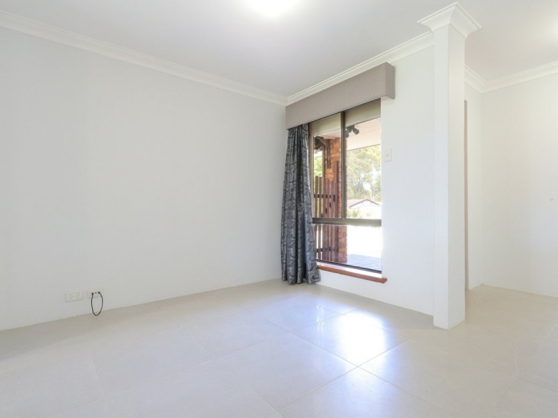 56 Regal Drive, Thornlie WA 6108