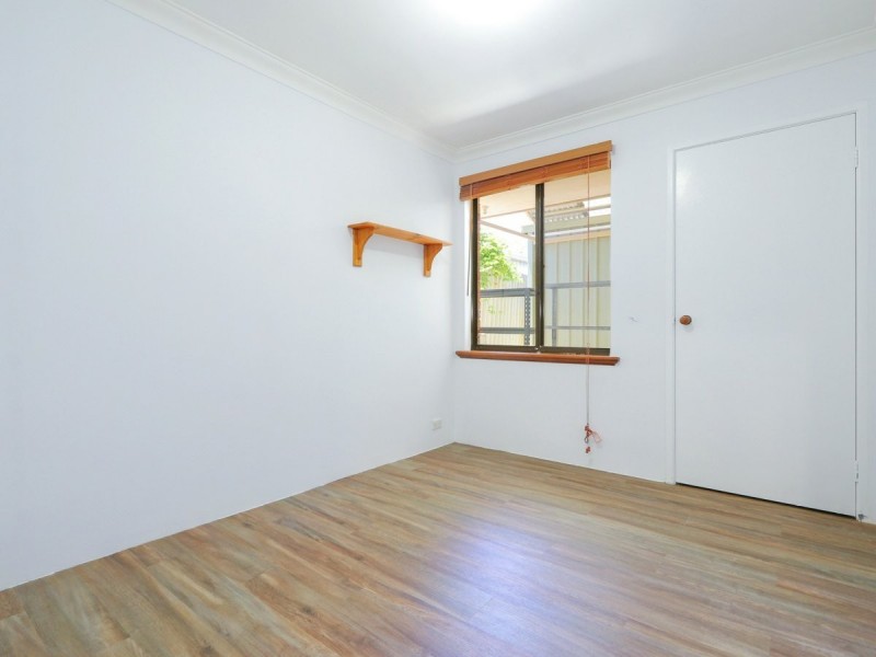 56 Regal Drive, Thornlie WA 6108