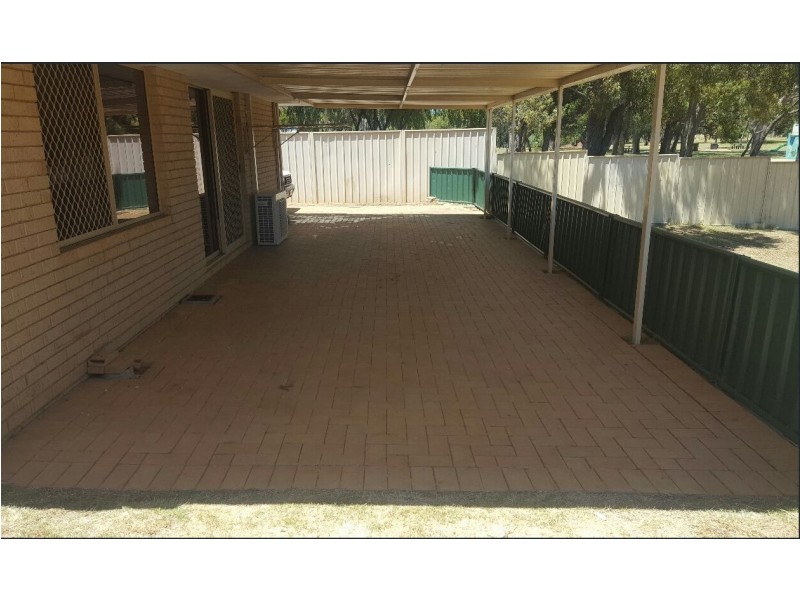 143 Parmelia Avenue, Parmelia WA 6167