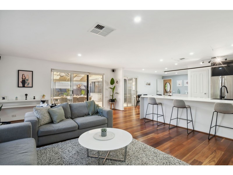 53 Henry Bull Drive, Bull Creek WA 6149