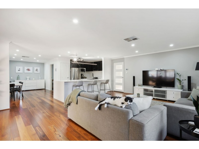 53 Henry Bull Drive, Bull Creek WA 6149