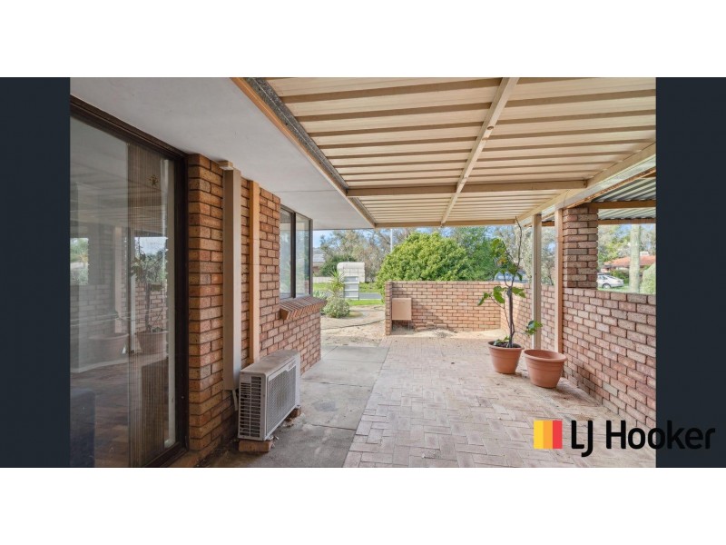 2/69 Agincourt Drive, Forrestfield WA 6058