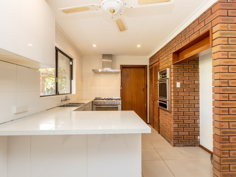 14 Benzie Way, Parkwood WA 6147