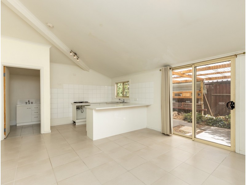 14 Benzie Way, Parkwood WA 6147