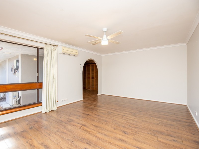 14 Benzie Way, Parkwood WA 6147