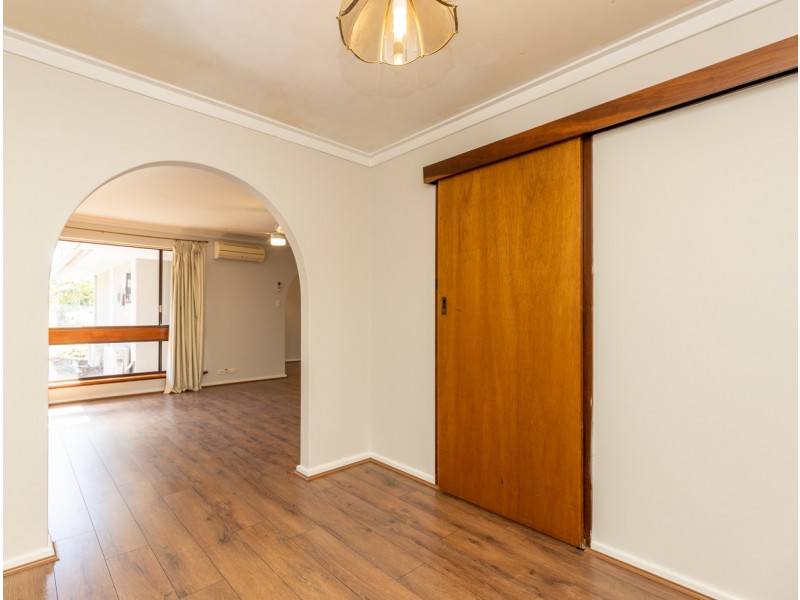 14 Benzie Way, Parkwood WA 6147