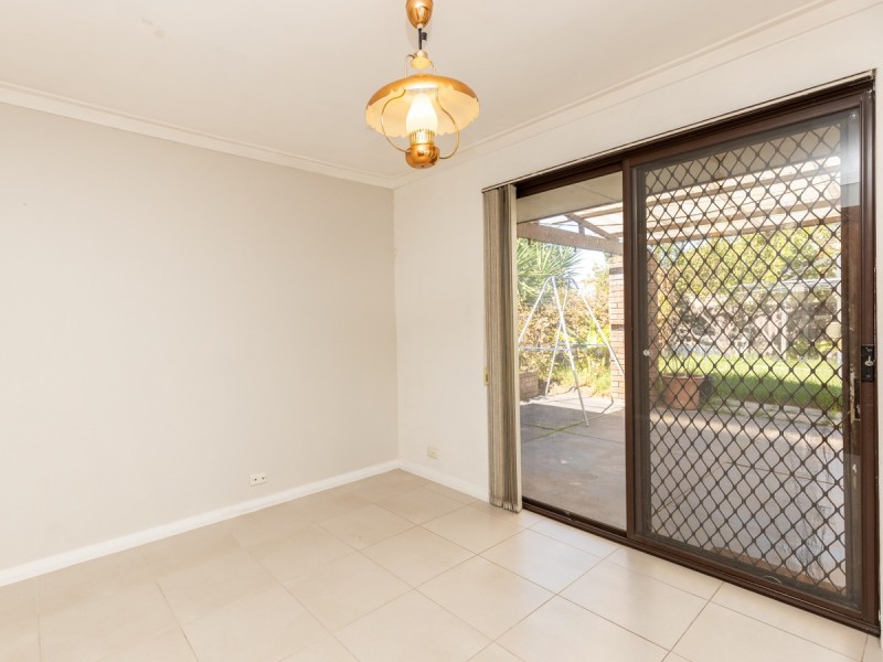 14 Benzie Way, Parkwood WA 6147