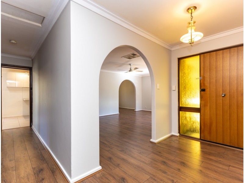 14 Benzie Way, Parkwood WA 6147