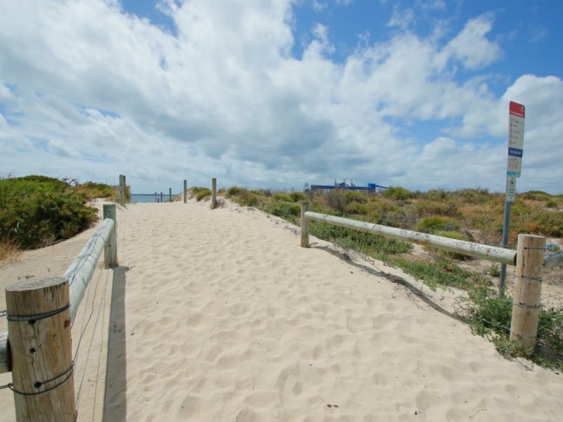 1/197 Kent Street, Rockingham WA 6168