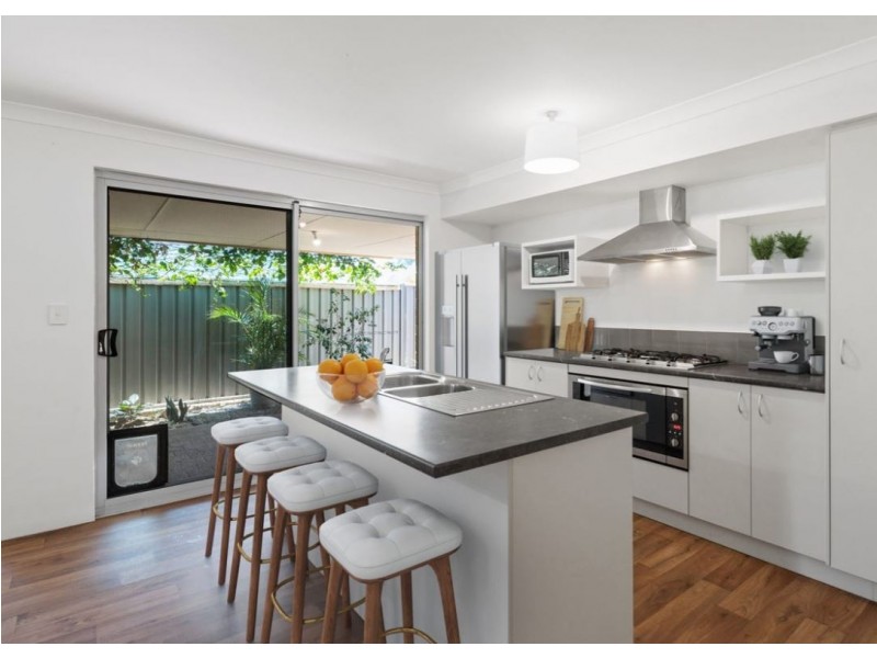 15 Pennine Way, Wellard WA 6170