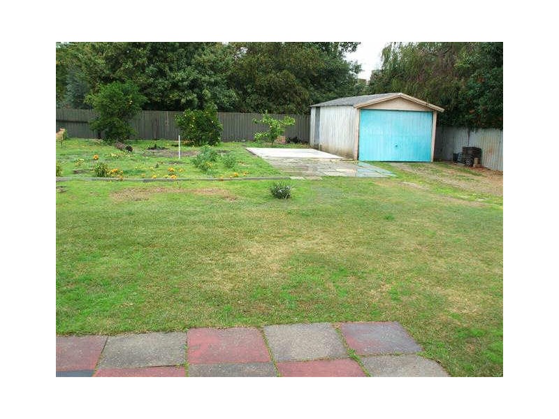 39 Rangeview Road, High Wycombe WA 6057