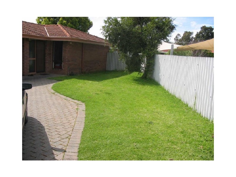B/18 Doomben Court, Willetton WA 6155