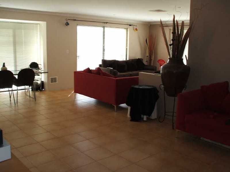 1 Figtree street, Canning Vale WA 6155