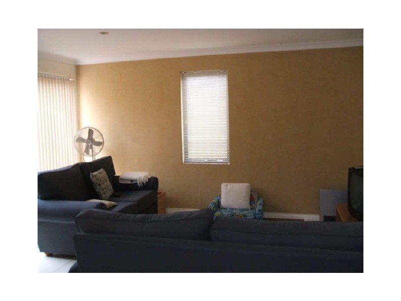 2/8 Westlake Street, Wilson WA 6107