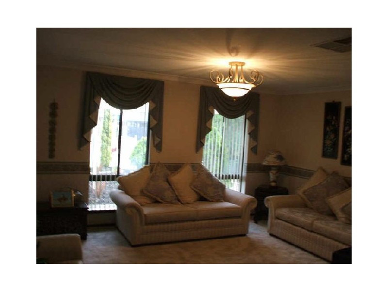 4 Saffron, Riverton WA 6148