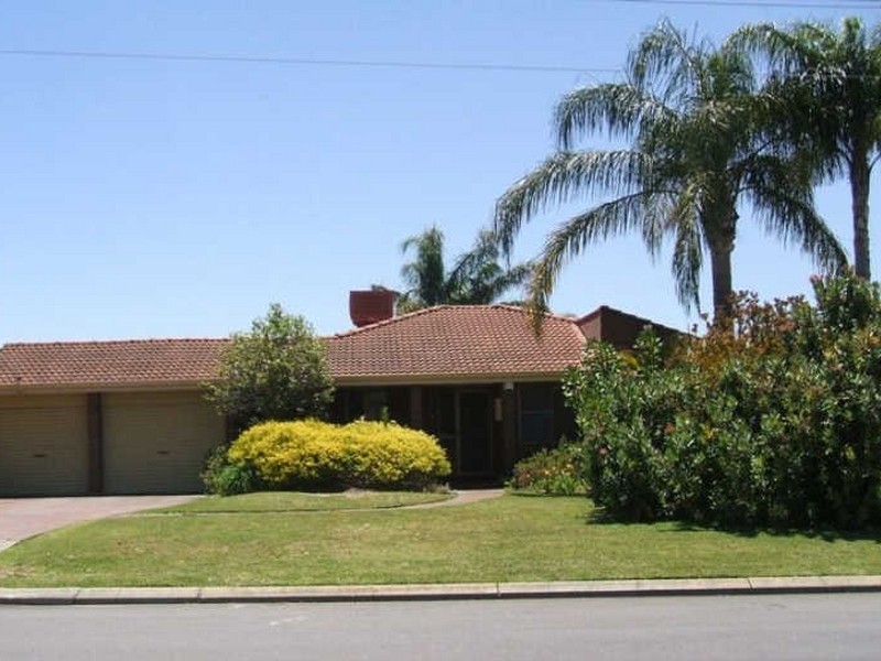 4 Rorie Street, Willetton WA 6155