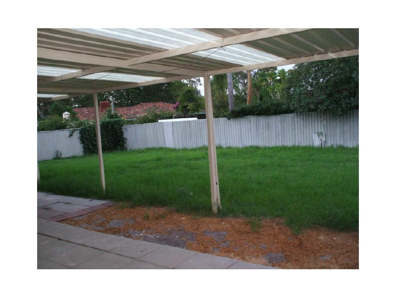 11 Matthew Way, Thornlie WA 6108