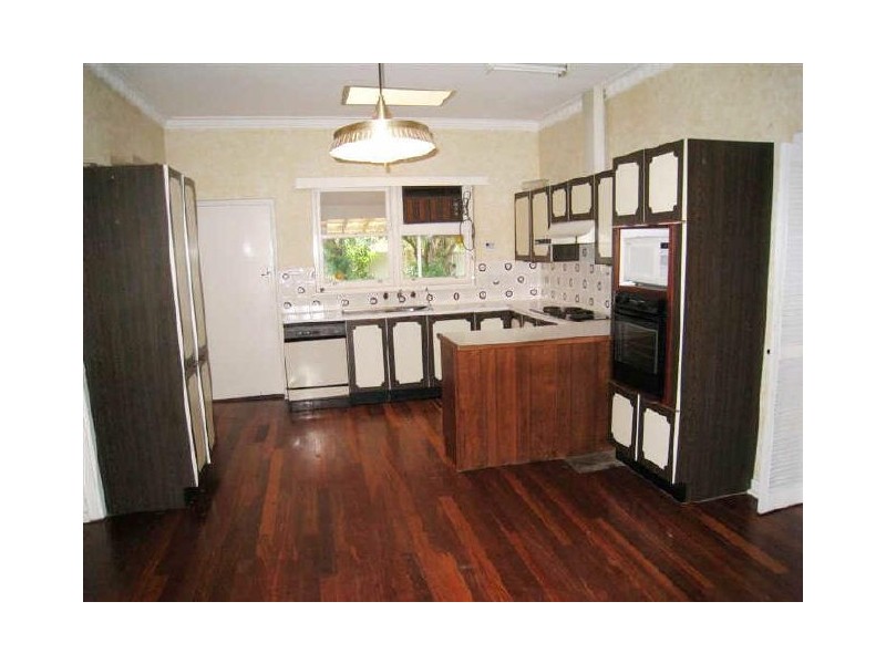 36 McLean Street, Melville WA 6156