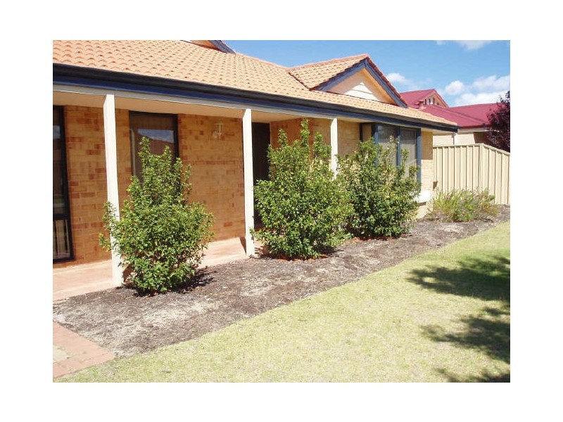6 Edmonton Road, Canning Vale WA 6155