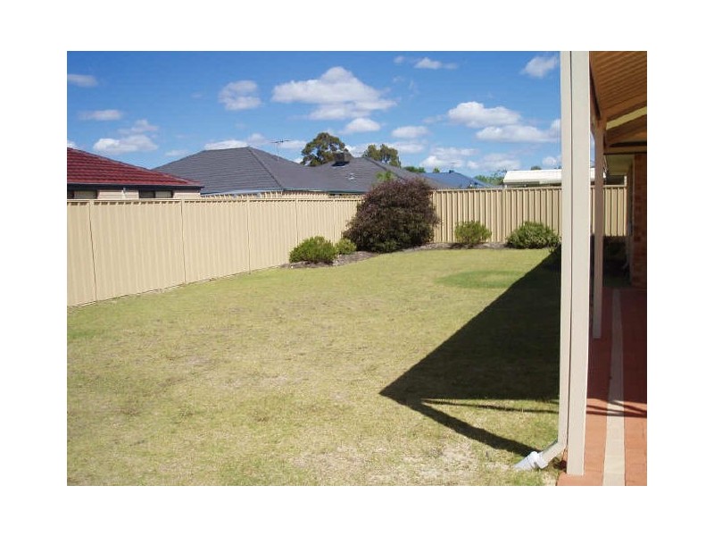 6 Edmonton Road, Canning Vale WA 6155