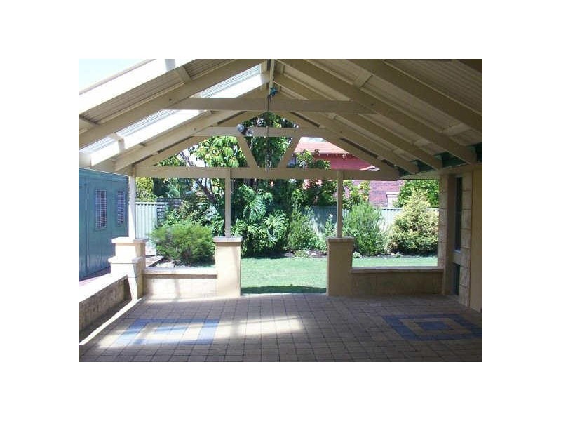 44 Woodpecker Avenue, Willetton WA 6155