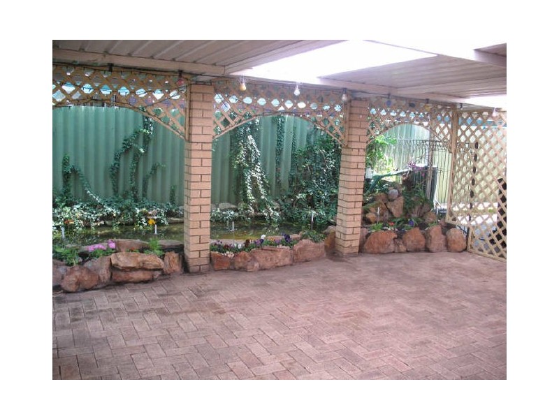 63 Glyndebourne Avenue, Thornlie WA 6108