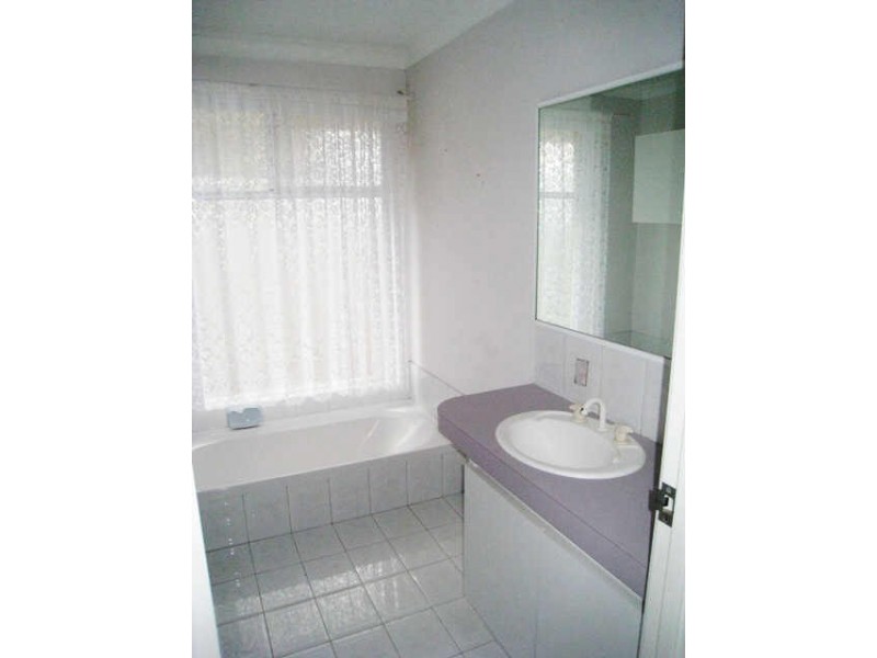 18 Aster Court, Thornlie WA 6108