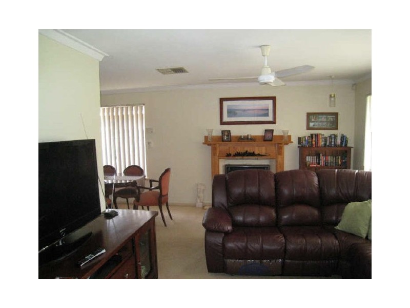 22 Anderson Way, Thornlie WA 6108