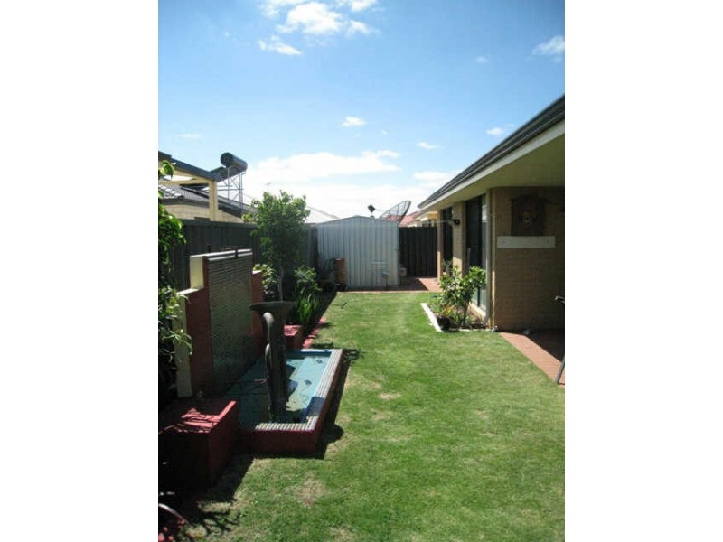 12 Dennis Way, Canning Vale WA 6155