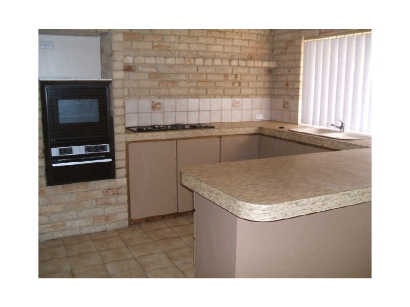 31b Winchester, Leeming WA 6149