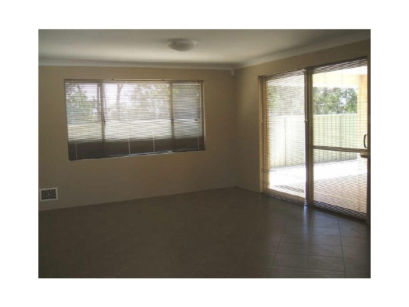 4/456 Kalamunda Rd, High Wycombe WA 6057