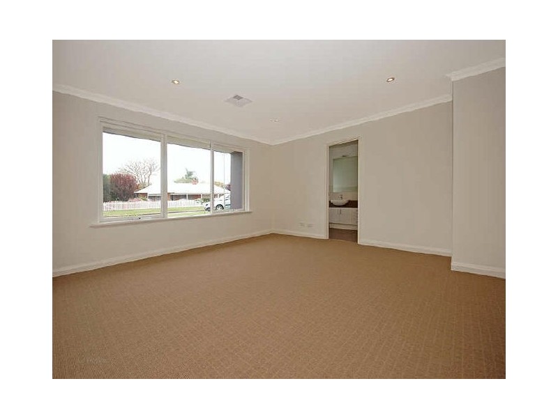 16 Ramsdale Loop, Leeming WA 6149