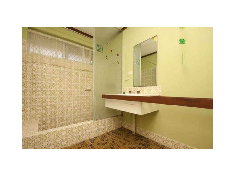 48 Warton Rd, Huntingdale WA 6110