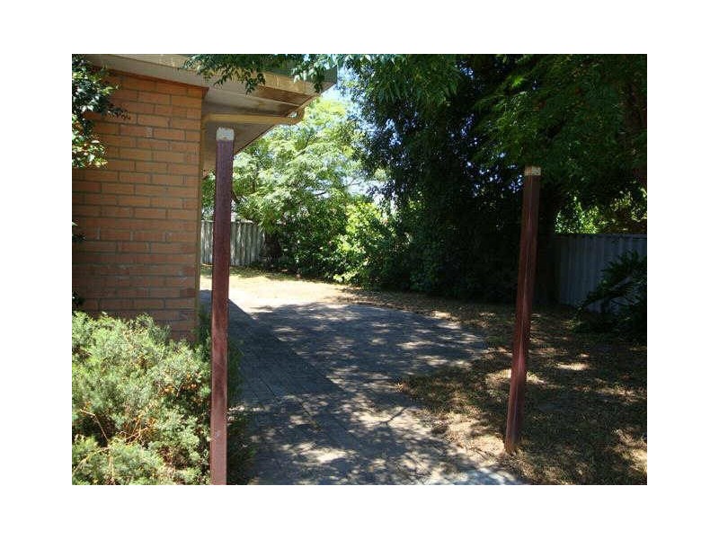8 Brand St, Cloverdale WA 6105