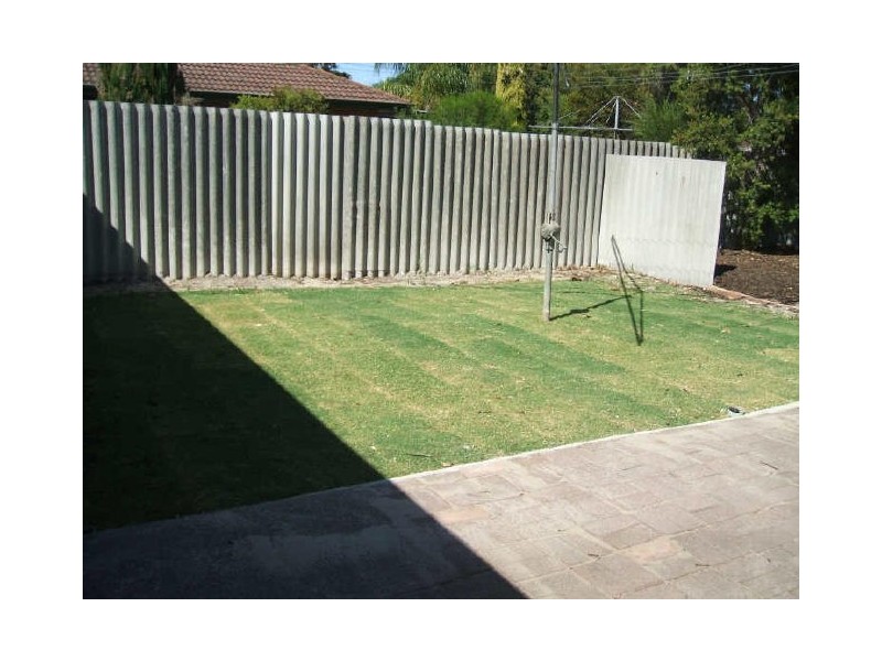 a/32 Yale Road, Thornlie WA 6108