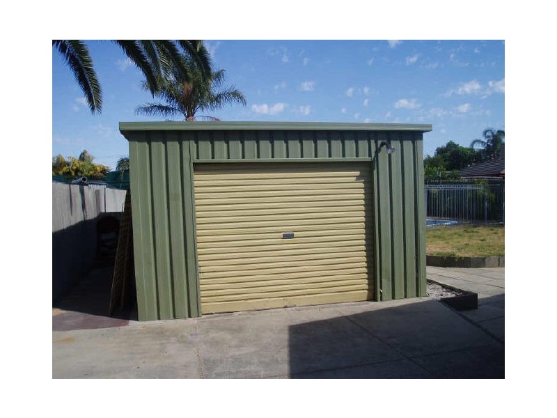 12 Wooramel Crescent, Gosnells WA 6110