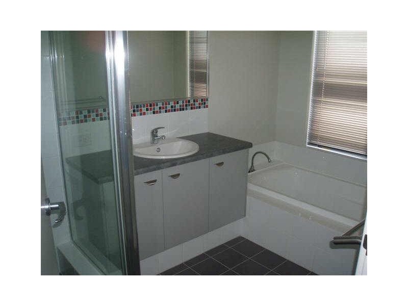 2/50 Claridge Circle, Thornlie WA 6108