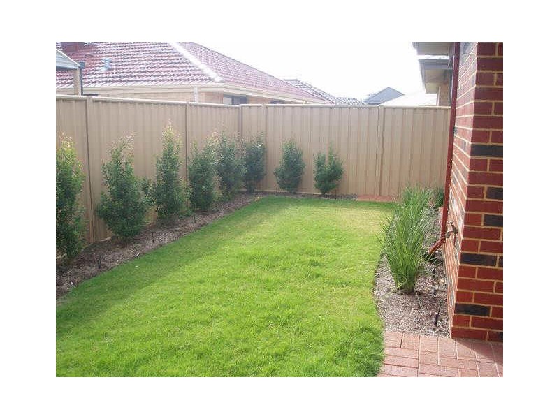 2/50 Claridge Circle, Thornlie WA 6108
