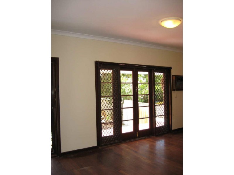 77 Henley Street, Como WA 6152