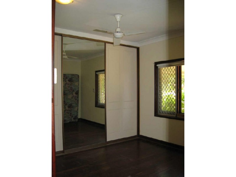 77 Henley Street, Como WA 6152