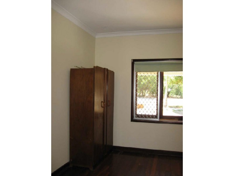 77 Henley Street, Como WA 6152