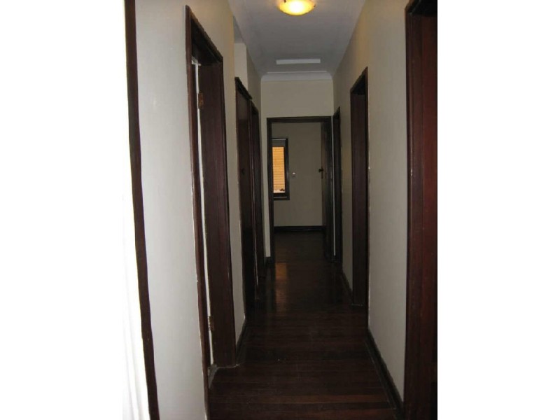 77 Henley Street, Como WA 6152