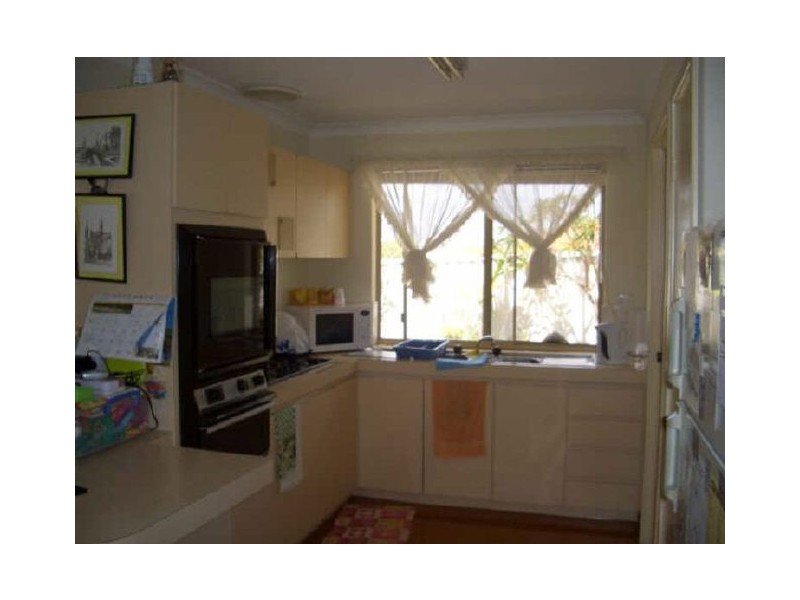 5/8 Neon Close, Parkwood WA 6147