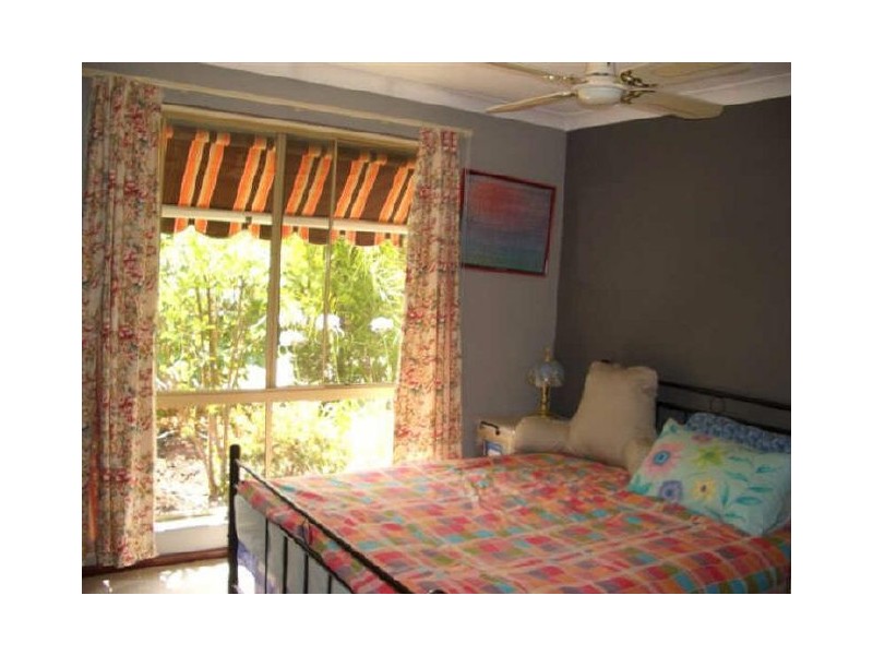 5/8 Neon Close, Parkwood WA 6147