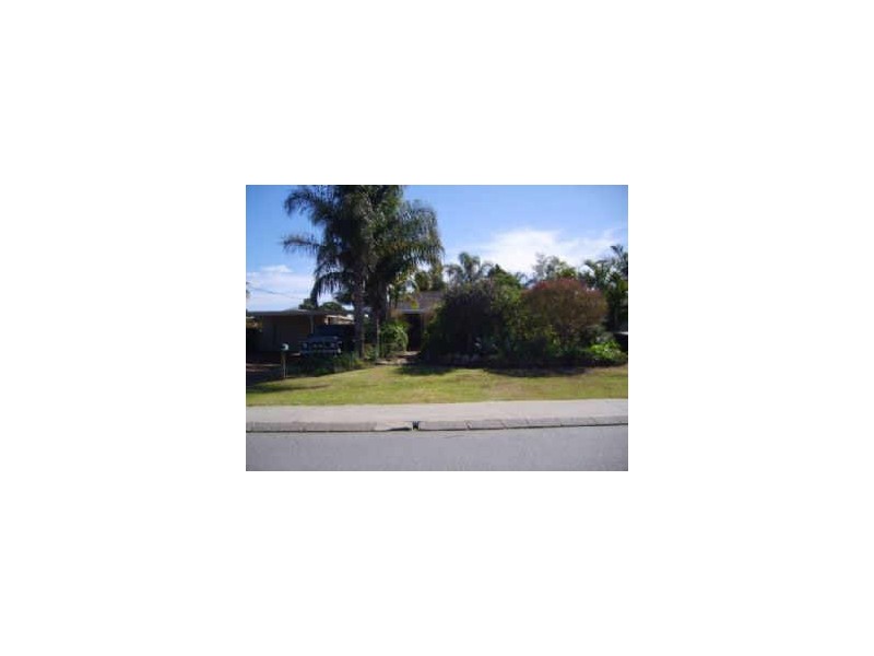 10 Albrecht Place, Thornlie WA 6108
