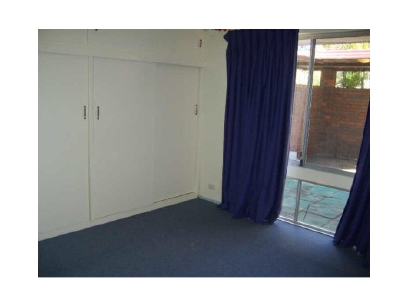 10 Albrecht Place, Thornlie WA 6108