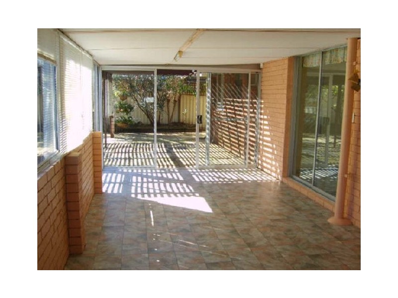 10 Albrecht Place, Thornlie WA 6108