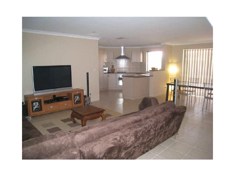 1/27 Wiltshire Avenue, Thornlie WA 6108